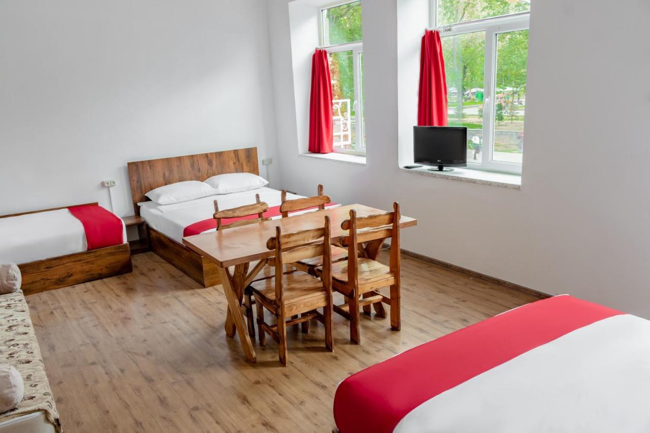 Family Appartments On Buzand Street Apartment *